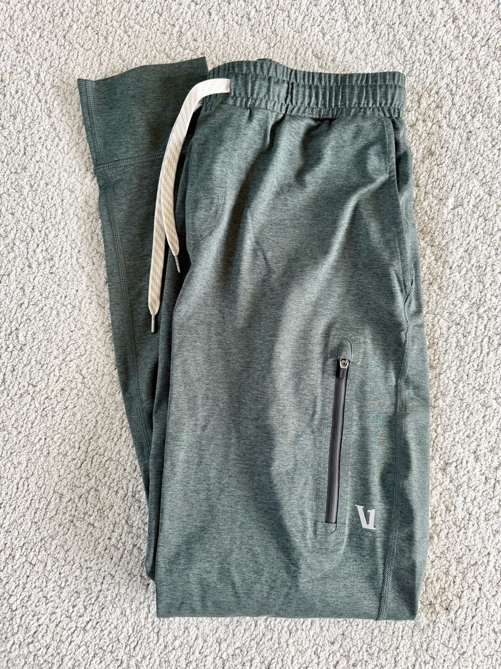 Heather Green Men’s Vuori Sunday Performance Joggers New